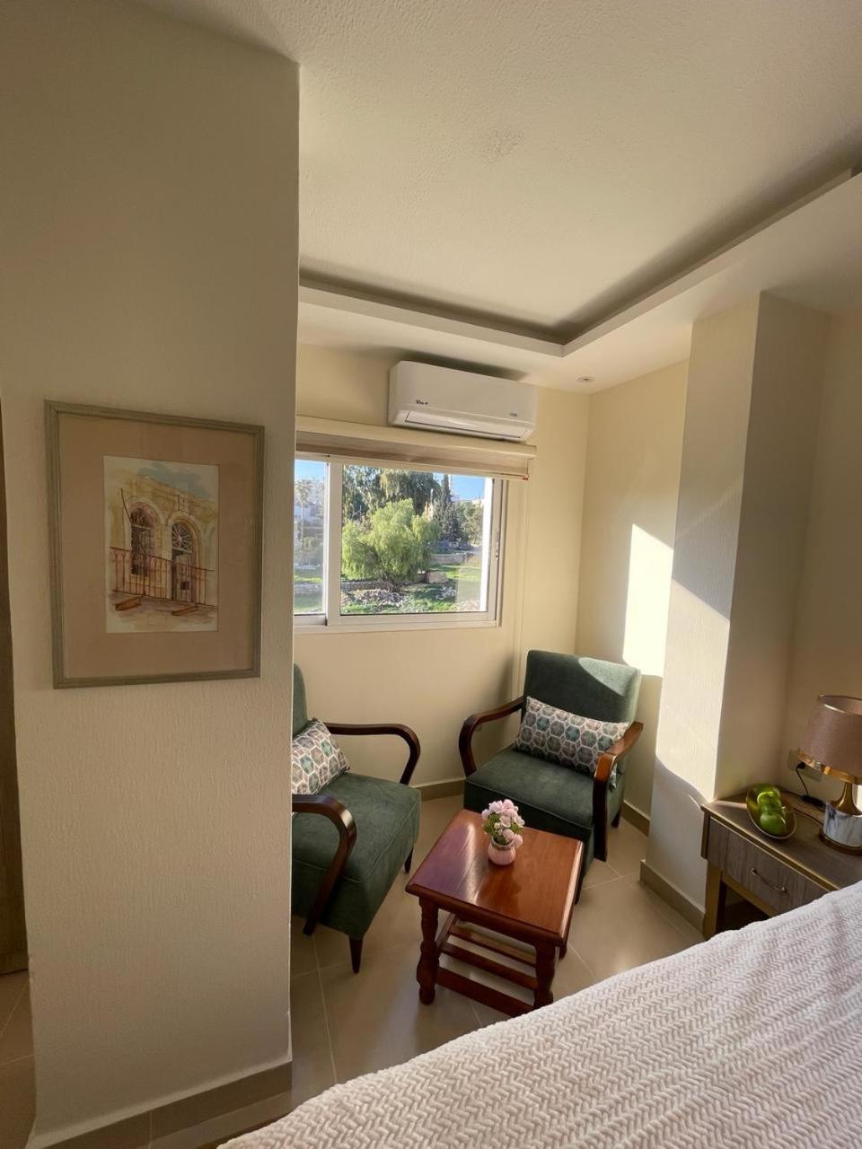 Classy Hostel Madaba Luaran gambar